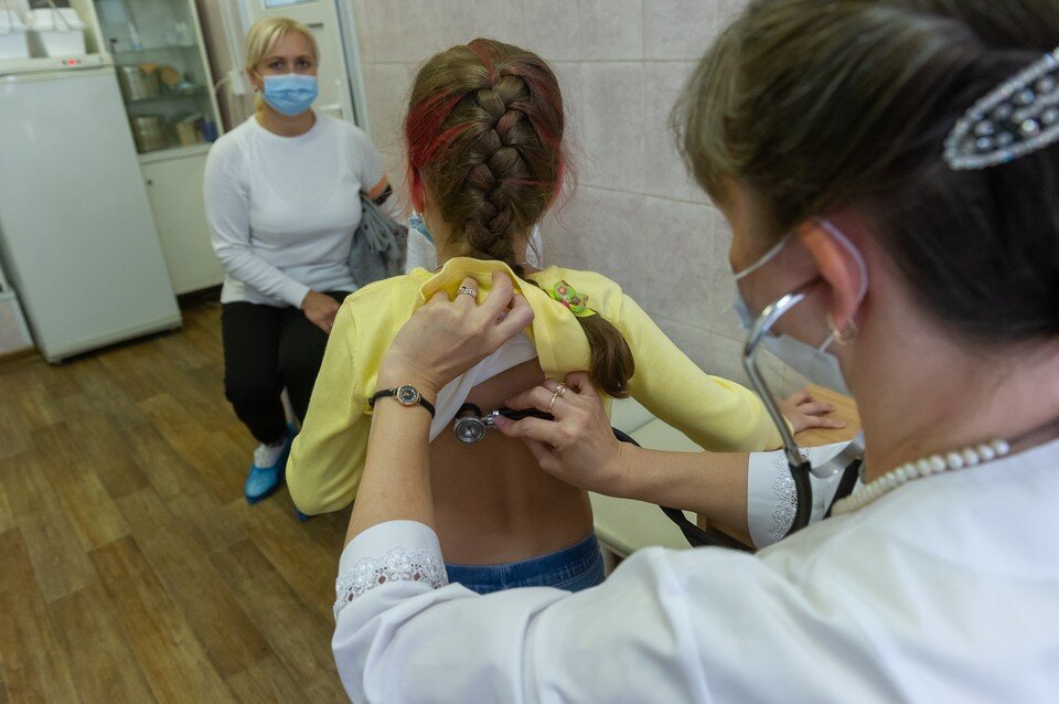     В новогодние праздники принимать будут также педиатры. Олег ЗОЛОТО