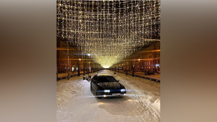В Кемерове оштрафован водитель иномарки, решивший сделать красивое фото. Фото: Telegram/Инцидент Кузбасс 