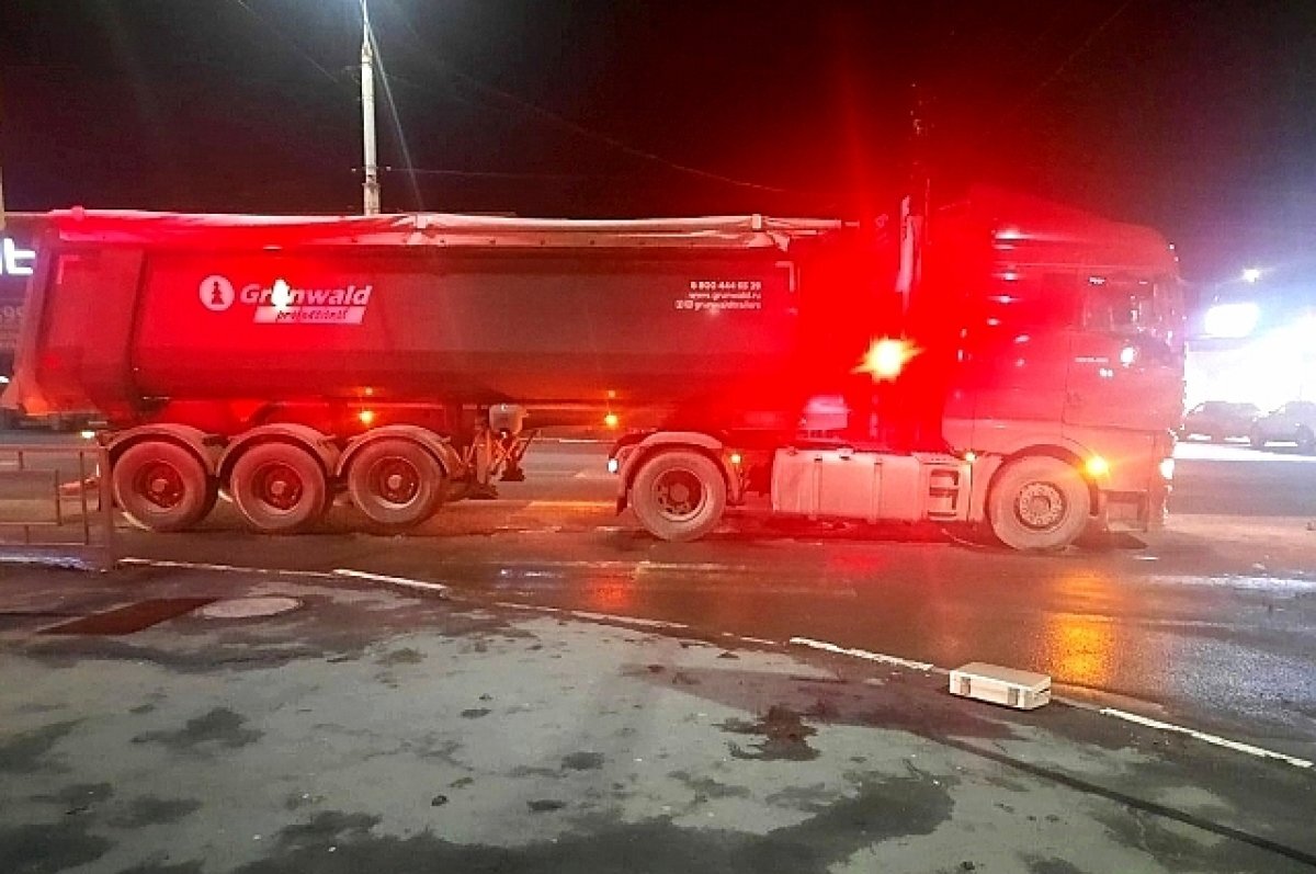    В смертельном ДТП с грузовиком MAN погибла 80-летняя пенсионерка из Шахт