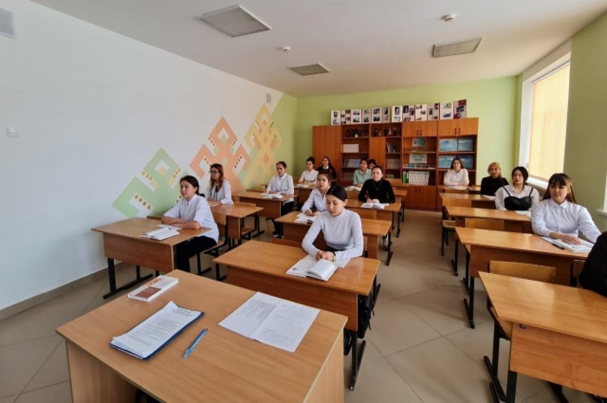    Хабиров сообщил об открытии после ремонта Зауральского колледжа в Баймаке