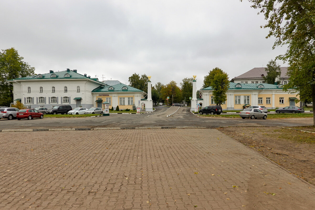 Улица 1 Мая, 5А. Все современные фотографии в статье мои