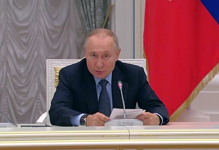 Президент РФ Владимир Путин, источник: скриншот трансляции выступления с сайта Кремля