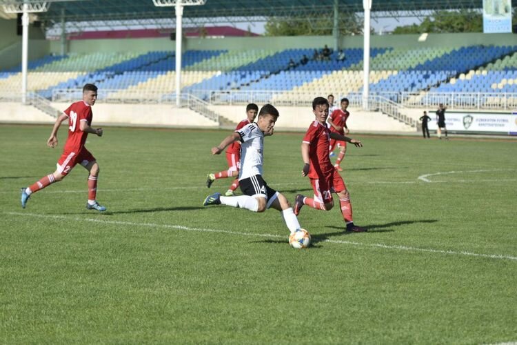 В первый игровой день прошли 2 поединка.