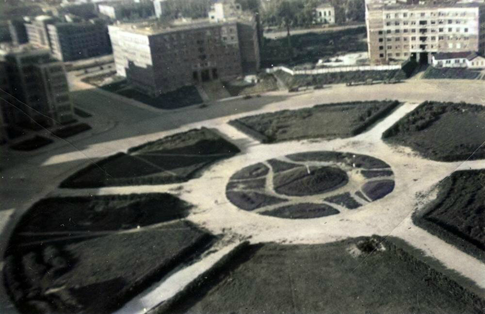 Харьков. Площадь Дзержинского. 1941-1942 гг. Фотография использована в качестве иллюстрации.