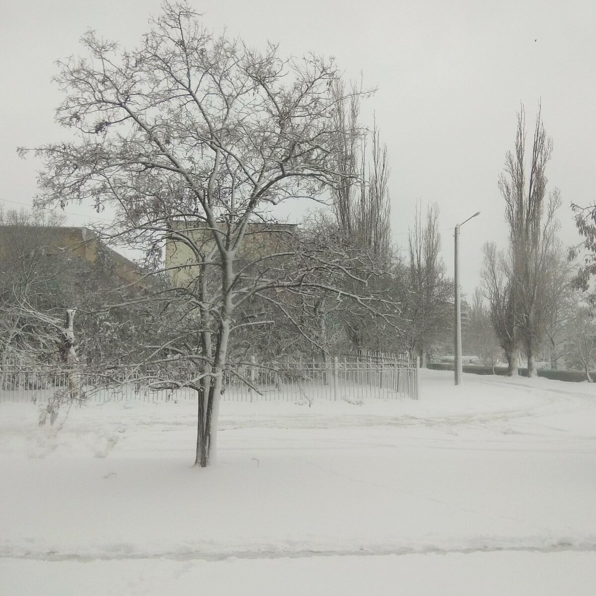 И такой бывает зима в Крыму. Но под снегом все равно вода! 07.01.2019, Керчь