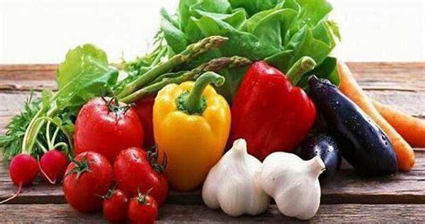 свежие овощи для салата