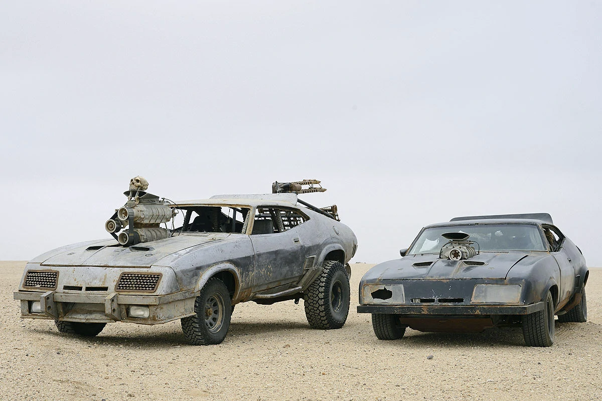 Машины из безумного макса дорога. Ford Falcon 1973 Mad Max. Ford Falcon XB v8 Interceptor. Ford Falcon 1973 XB gt Mad Max. Ford Falcon XB gt Coupe 1973 v8 Interceptor.