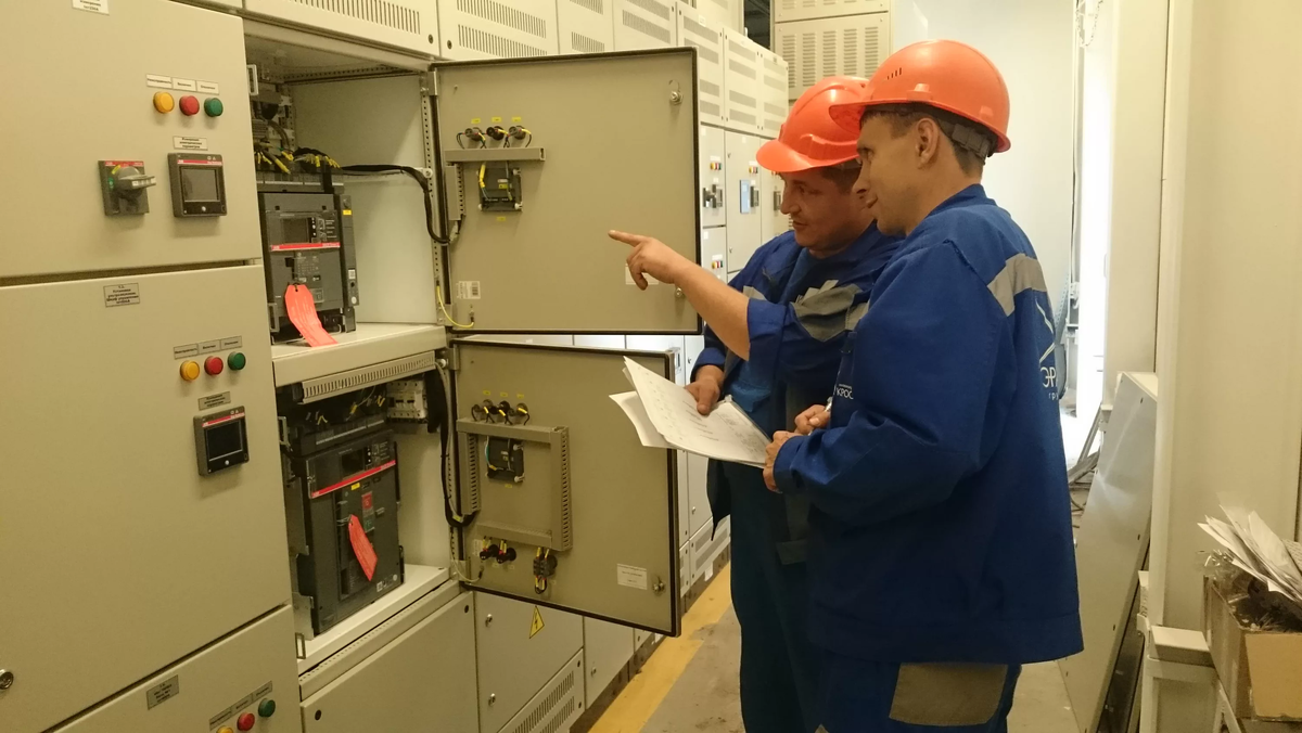 Промышленные предприятия с большим количеством щитового оборудования