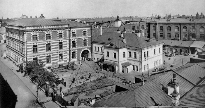 Фармацевтическая фабрика Феррейна в начале XX века.