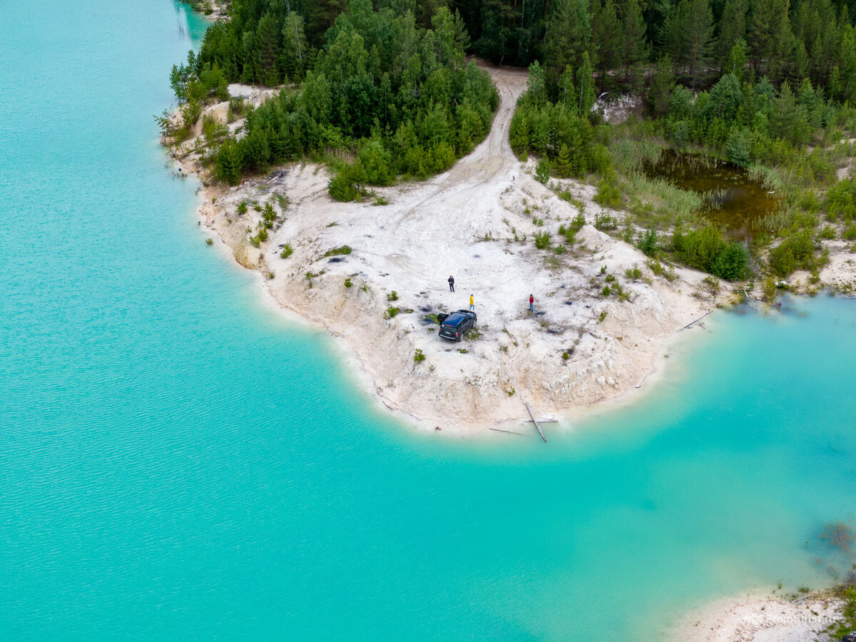 Химическое озеро в Уральских лесах. Говорят, тут купался Кыштымский карлик?☀️?