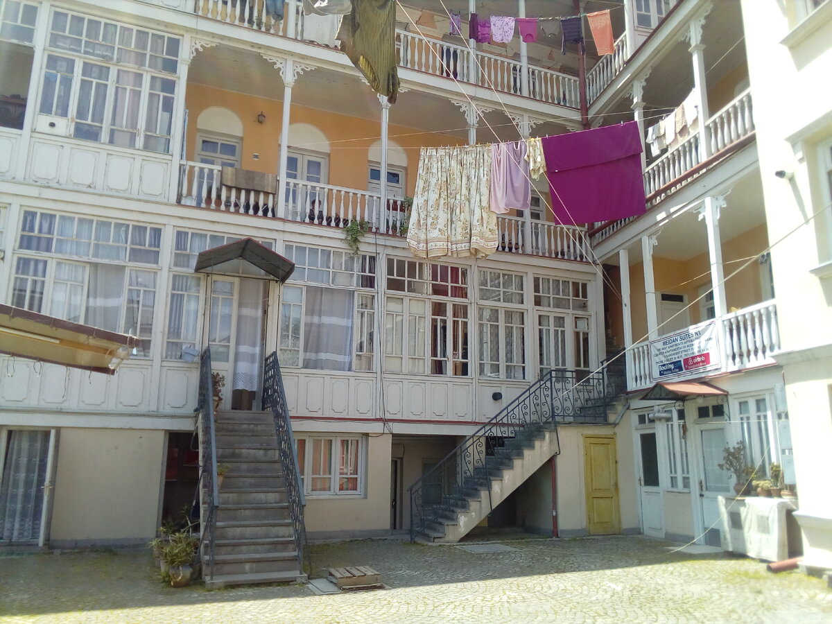 тбилисский дрорик в районе Шардени