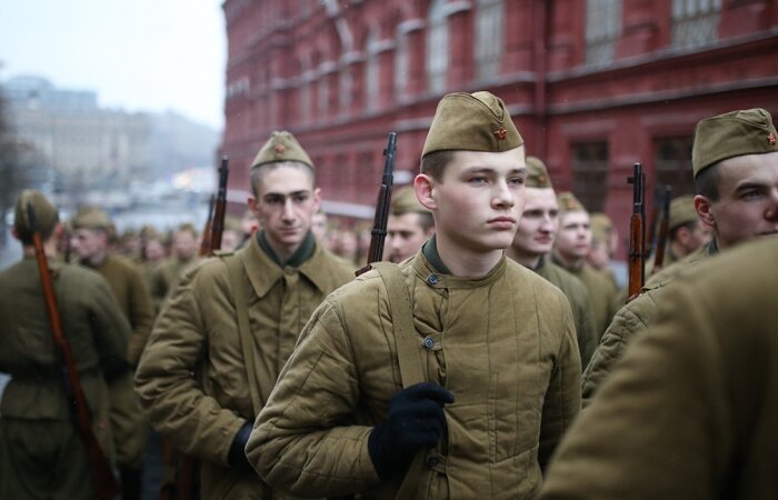 Откуда появилась пилотка.