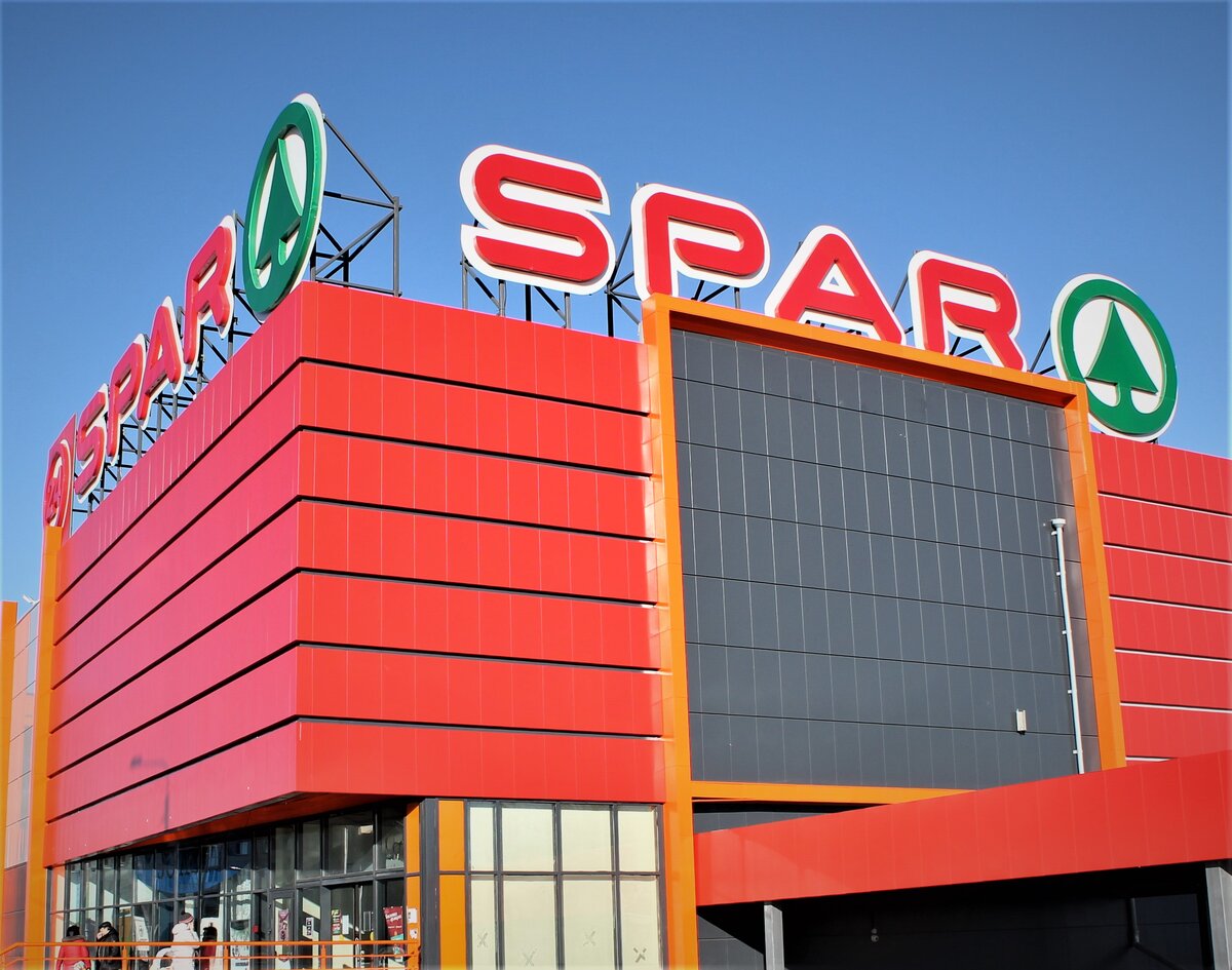 SPAR основана в Голландии в 1932 году. Тогда она называлась DESPAR.