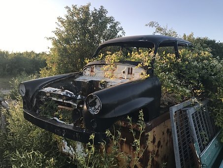 https://cdn.pixabay.com/photo/2017/07/28/10/26/automotive-2548273__340.jpg