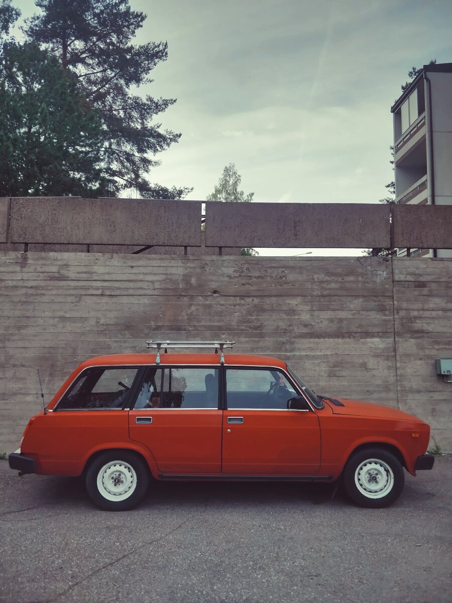 Вот на таком авто подкатил наш дедуля