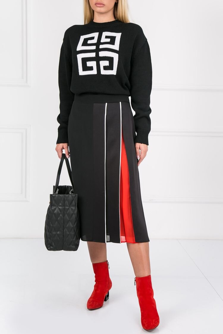 Givenchy Pre-Fall 2018-2019 в Лакшери Store