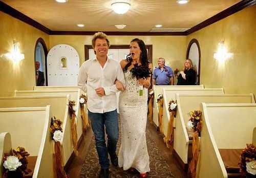 «Ты не просто исполнил мою мечту, ты навсегда изменил мою жизнь! Какой прекрасный человек с прекрасным великодушным сердцем!» 