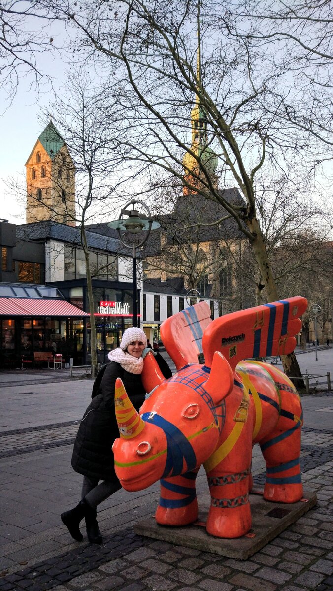 Quail_in (Перепелка в) Дортмунде. Кажется, что этот носорог рекламирует — ясненько))...