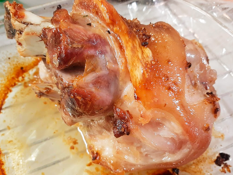 Рулька запеченная в духовке с картошечкой