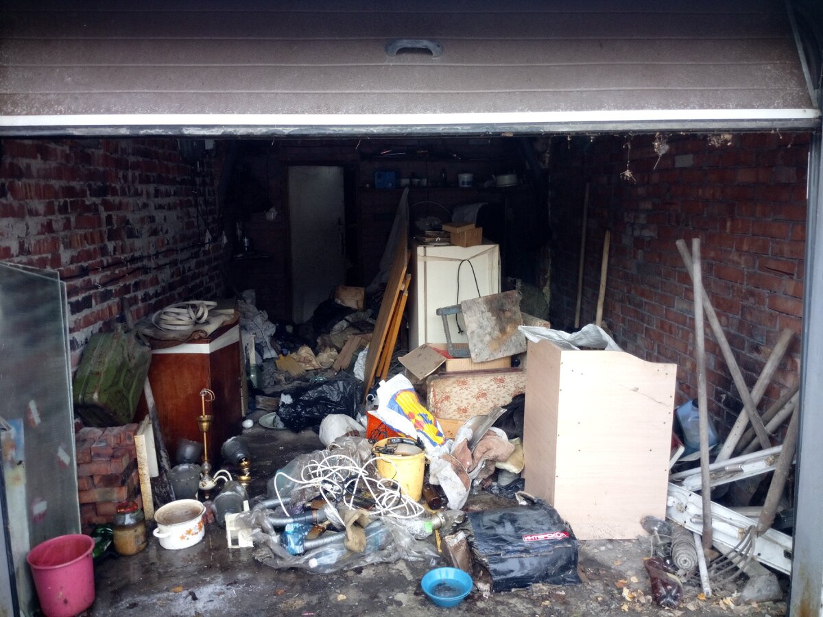 Внутри гаража. Фото автора.