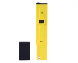 рН метр – предназначение самого устройства вложено в его название, измеряет он рН воды, не особо важный показатель, но опять же, имеется. Точность измерения не высока, переносные рН весьма чувствительны к температурным перепадам, в связи с чем могут давать разбег в показаниях.