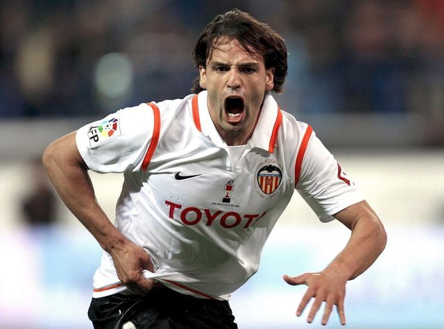 Фернандо Морьентес .