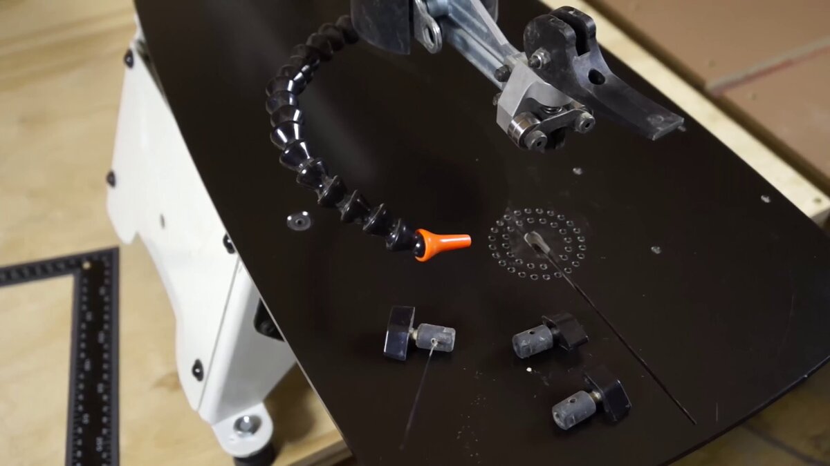 Нижнее крепление пилок. Фото автора