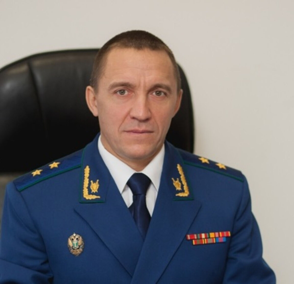 30 прокуроров