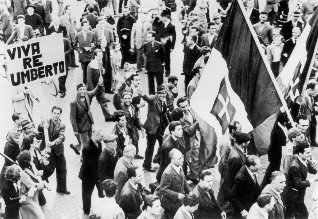 Italy in world economy. италия приняла закон. италия приняла закон. италия юриспруденция. италия лгбт девушки.