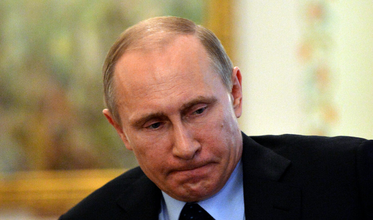https://gamebet.politeka.net/gamebet/1201026-putin-okazalsja-v-slozhnoj-situacii-u-prezidenta-rf-ostalos-dva-varianta-ili-vernet-donbass-ili