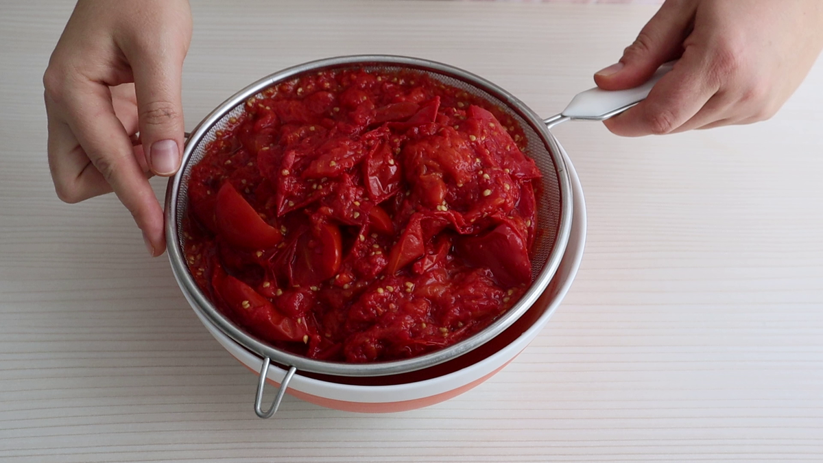 Вкусная томатная паста на зиму через мясорубку