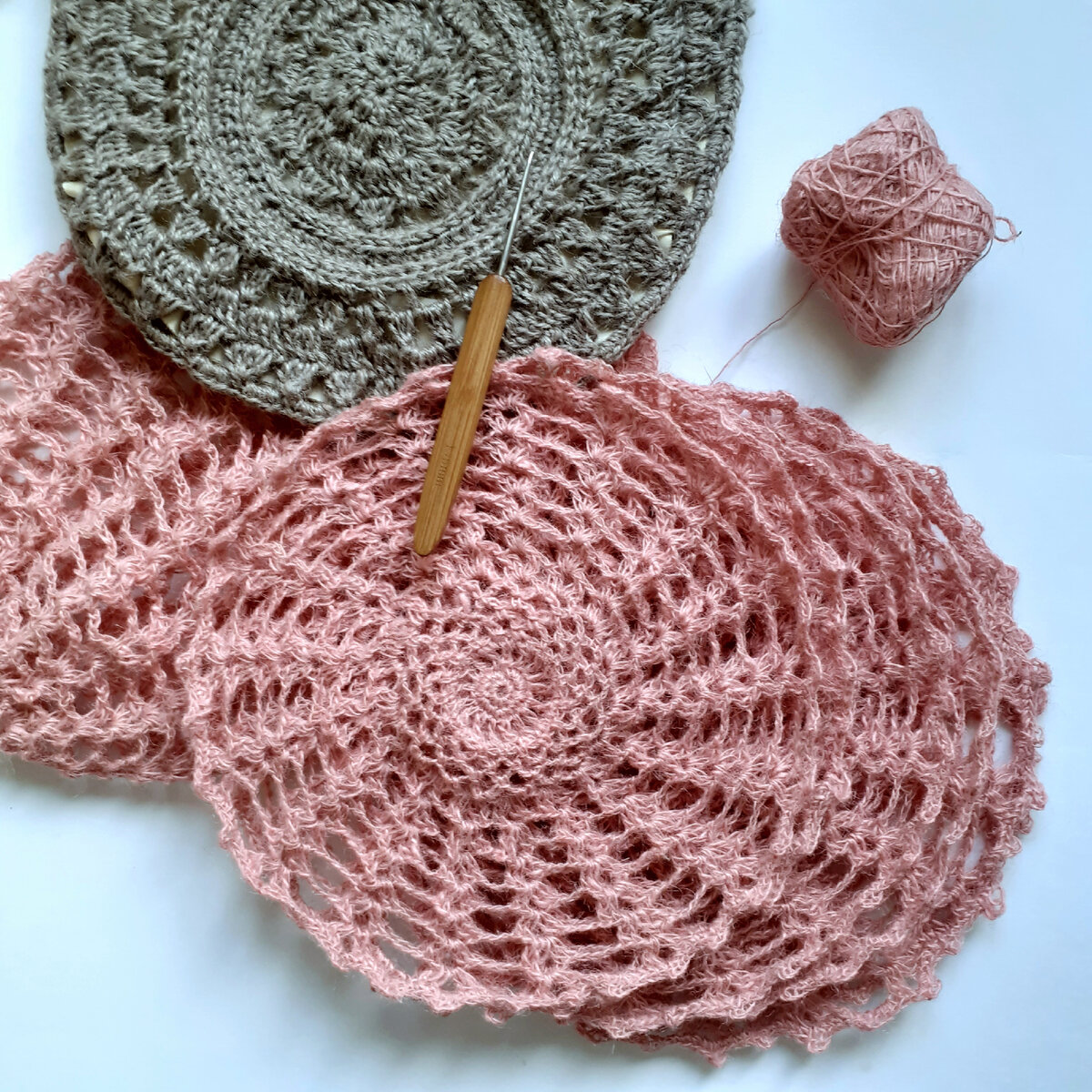 Мои первые работы из джута)))