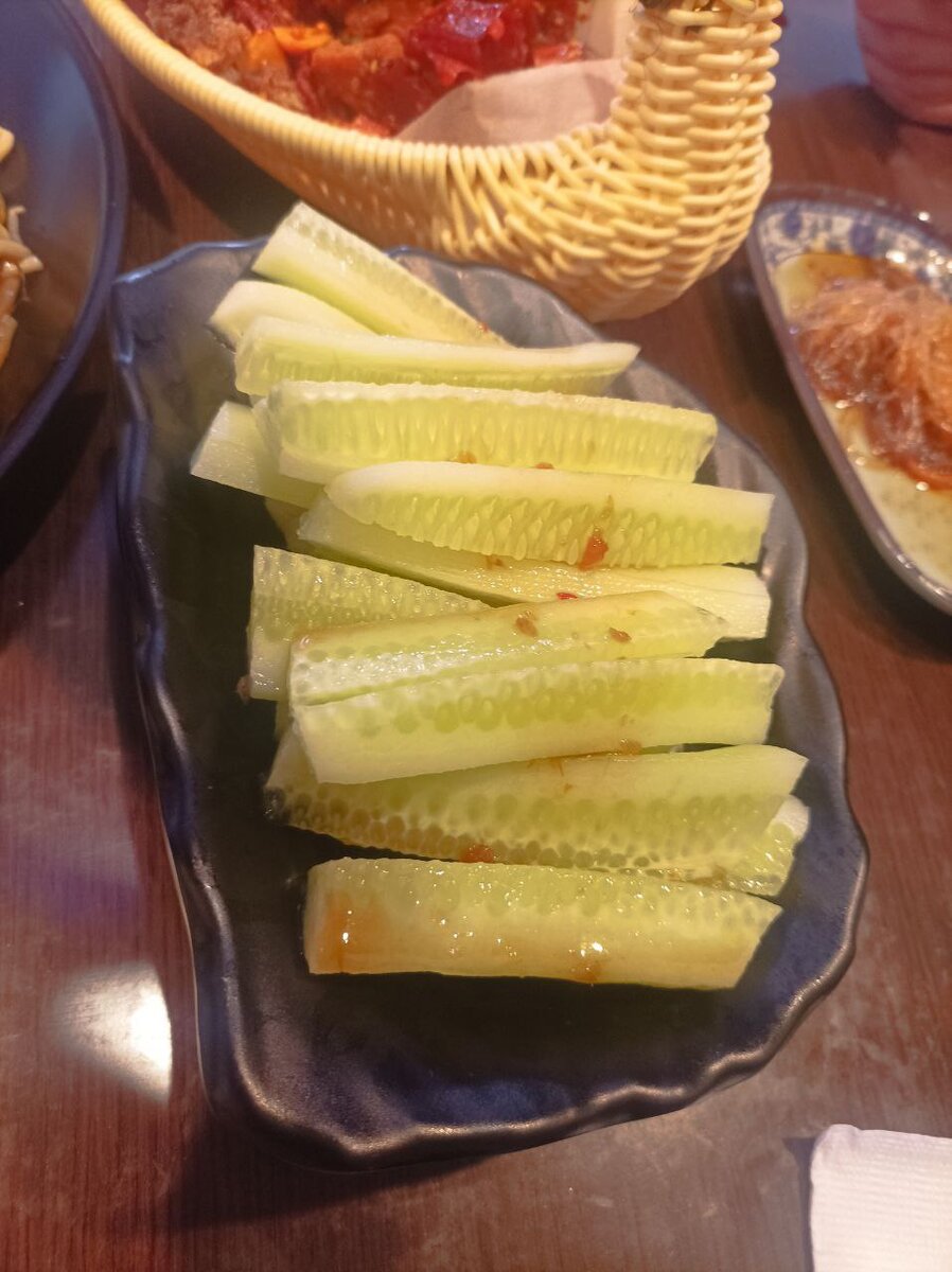 Огурцы с чесноком