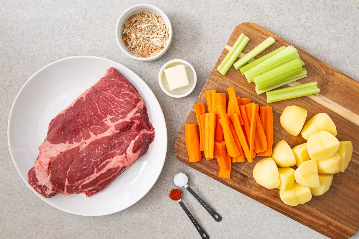 Простые и ароматные продукты готовы к работе!    Фото: thespruceeats.com