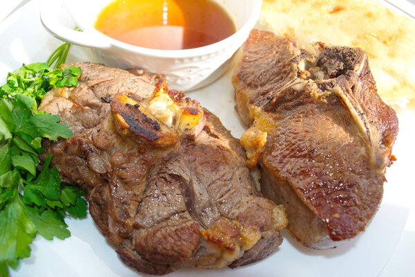 Жареная баранья корейка: Лучшее мясо для быстрого приготовления
