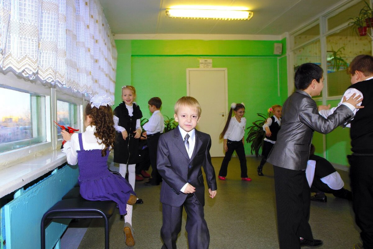 (здесь тоже он)