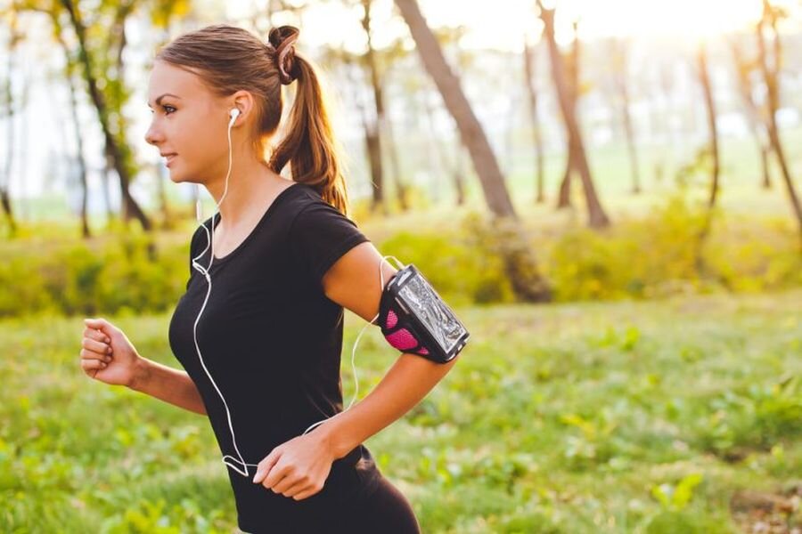 Бежать с музыкой или без?