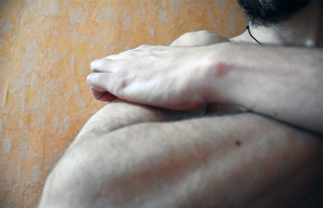 Чешу дельты и трицепс