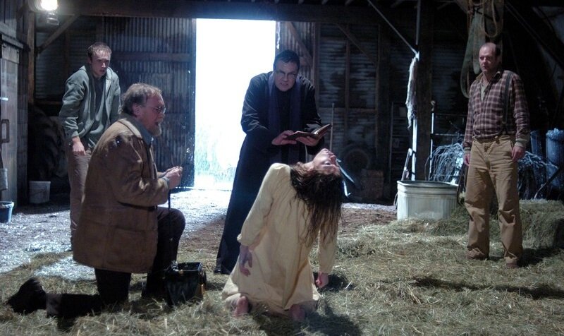 Обряд отчитки из фильма "6 демонов Эмили Роуз" 2005 г.