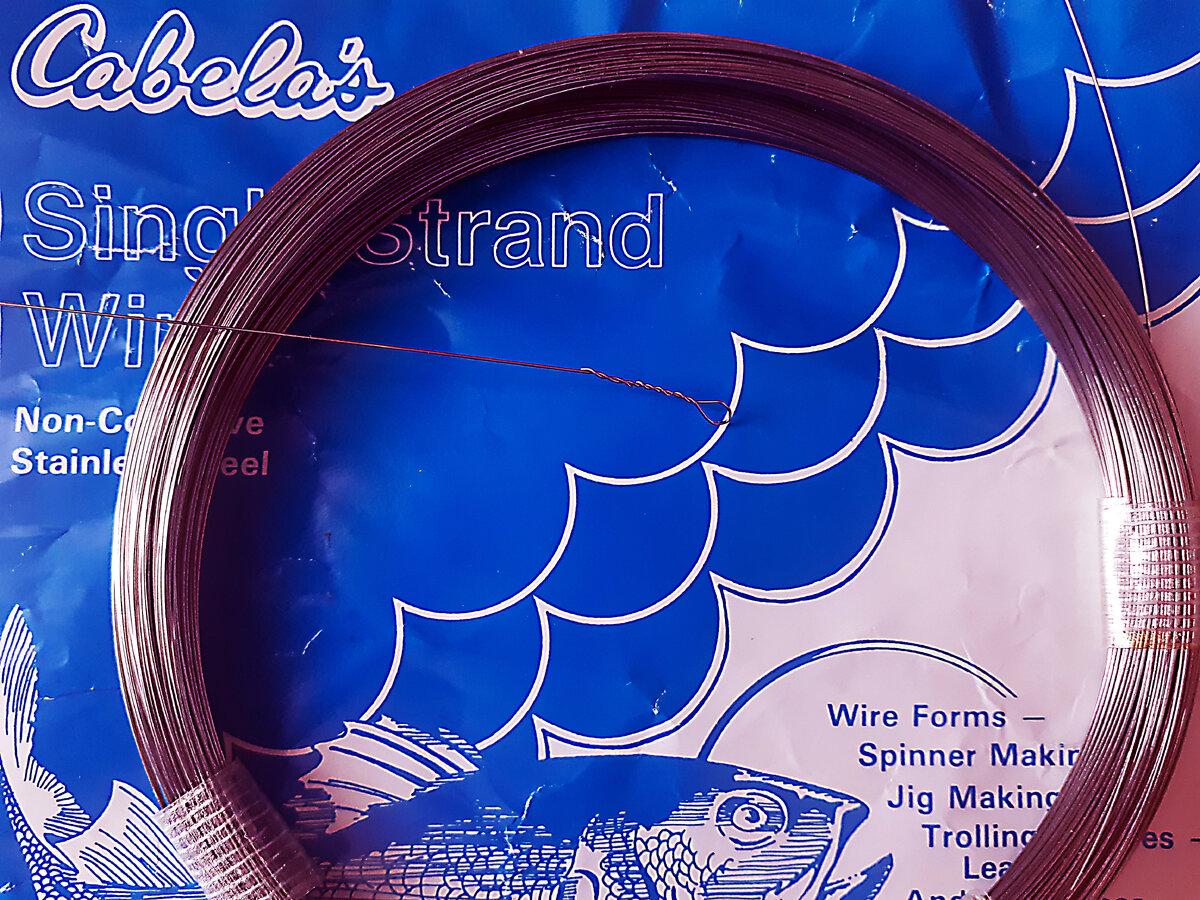 Материал для изготовления поводка для спиннинга