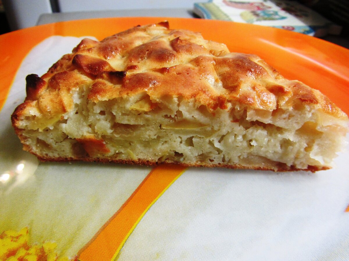 Шарлотка с корицей