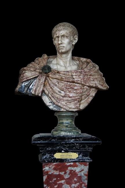Бюст Диоклетиана, мрамор, 17 век. Источник: wikipedia.org