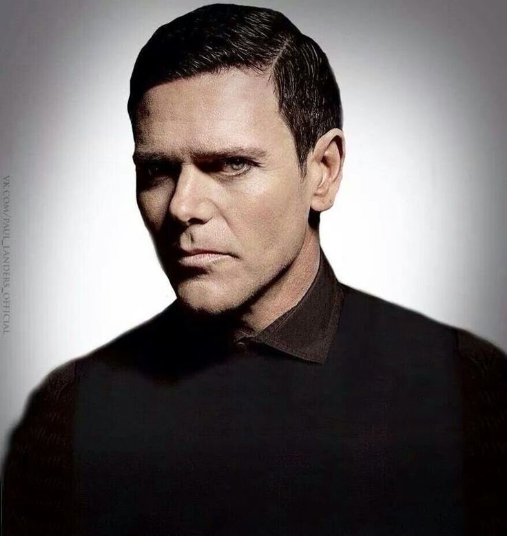 На стиле дядя)