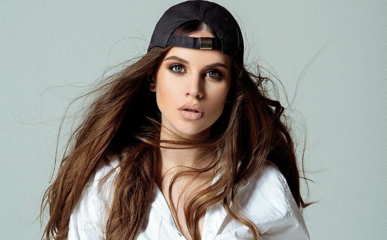 Саша Артёмова  ​
Фото: «Инстаграм»
