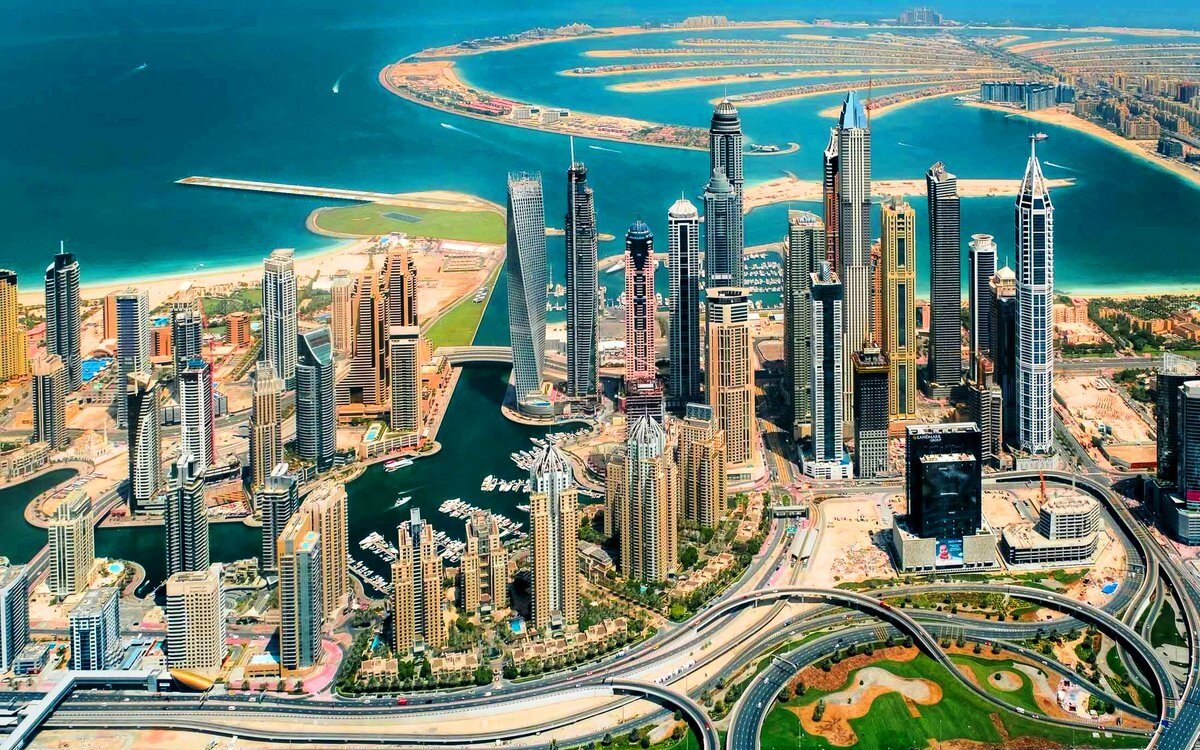 Головокружительные небоскрёбы эмиратов. Фотография из интернет источника.