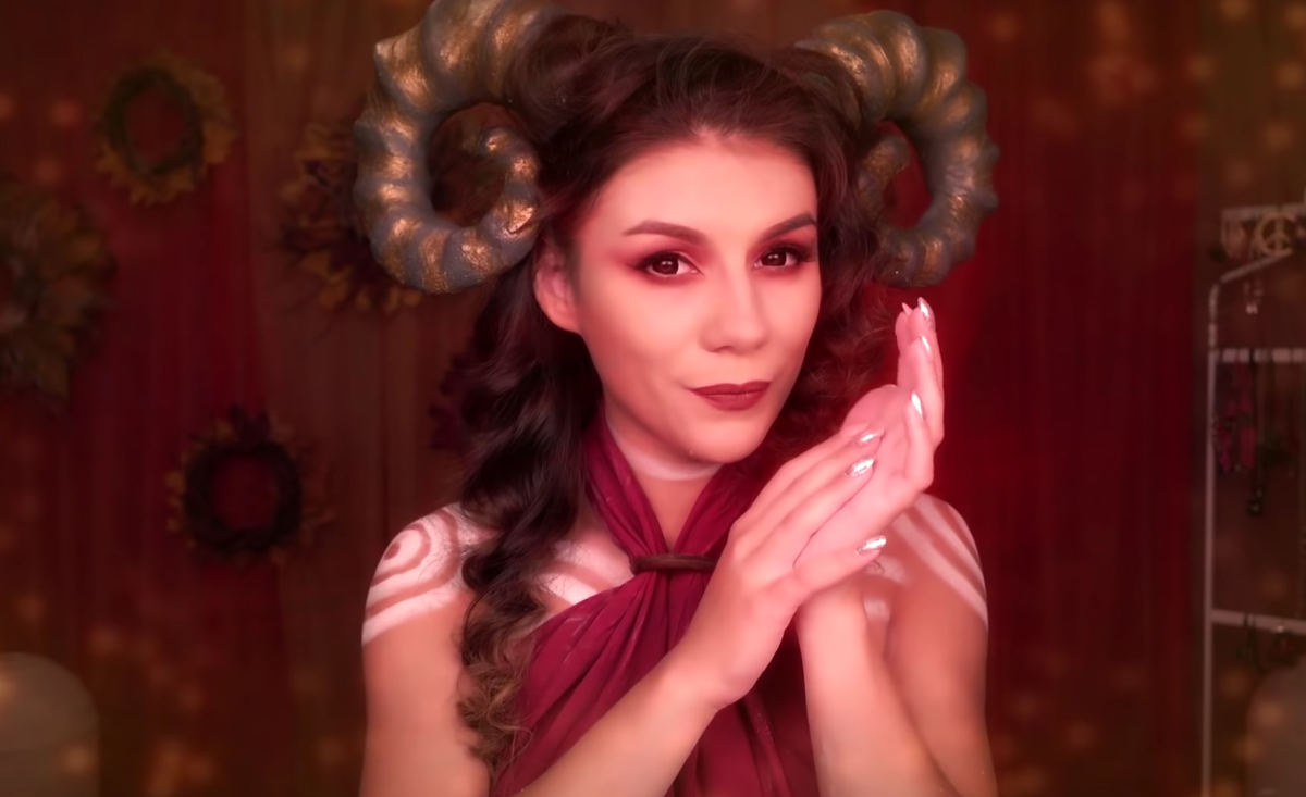 На фото - Violetta ASMR