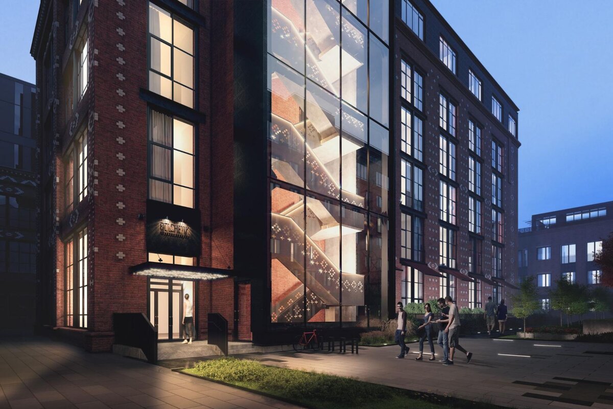 Фасад и стеклянный лестничный холл комплекса «Большевик»