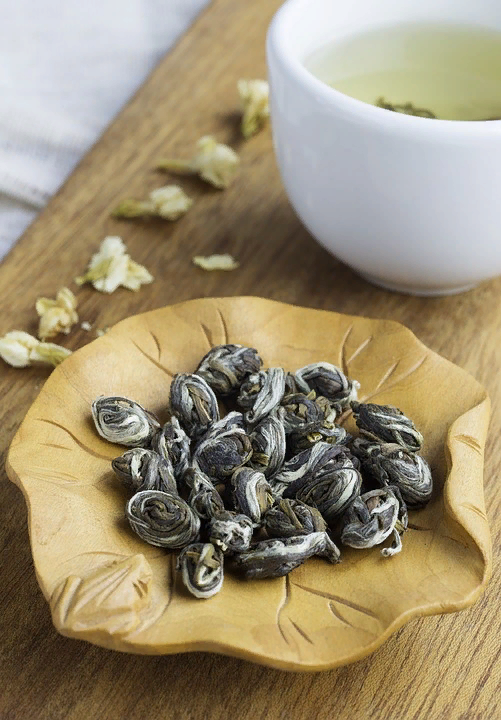 https://pixabay.com/photos/tea-jasmine-tea-drink-jasmine-1404080/