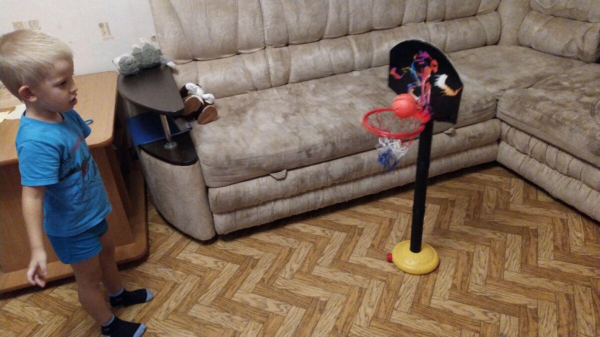 Развиваем меткость с помощью баскетбольного кольца