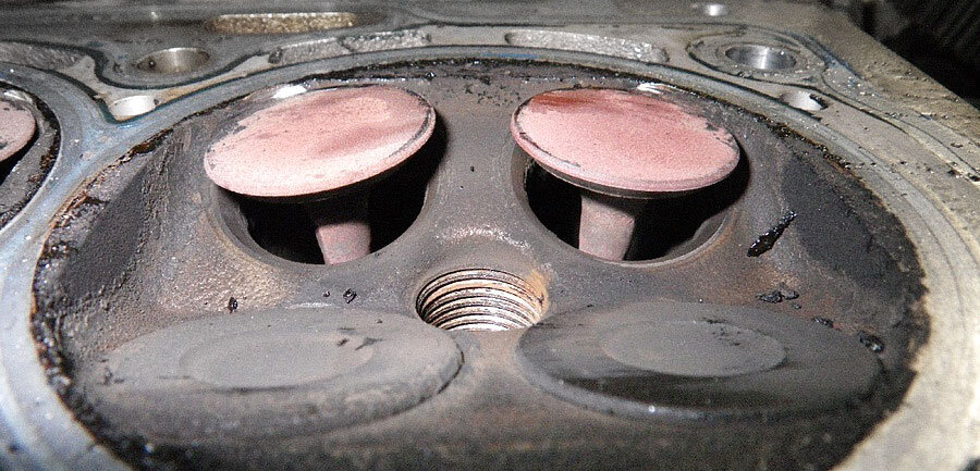 Результат разрыва ремня ГРМ